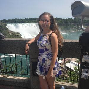 Meet your Posher, Daniella